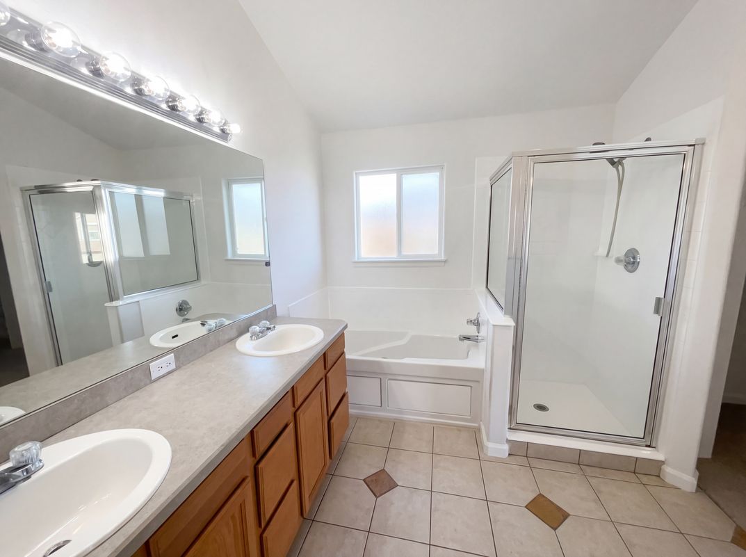 Photo 11 of 20 of 9686 Fairwood St, Littleton, CO