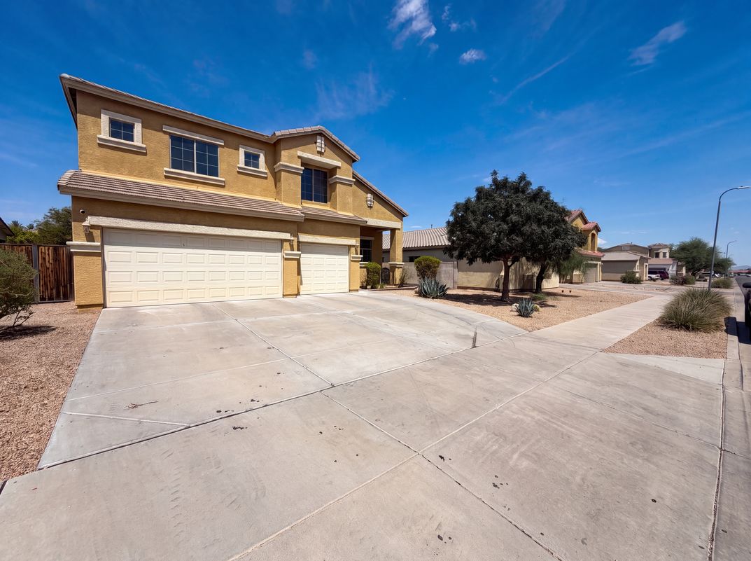 Photo 34 of 39 of 7428 S 15th Dr, Phoenix, AZ