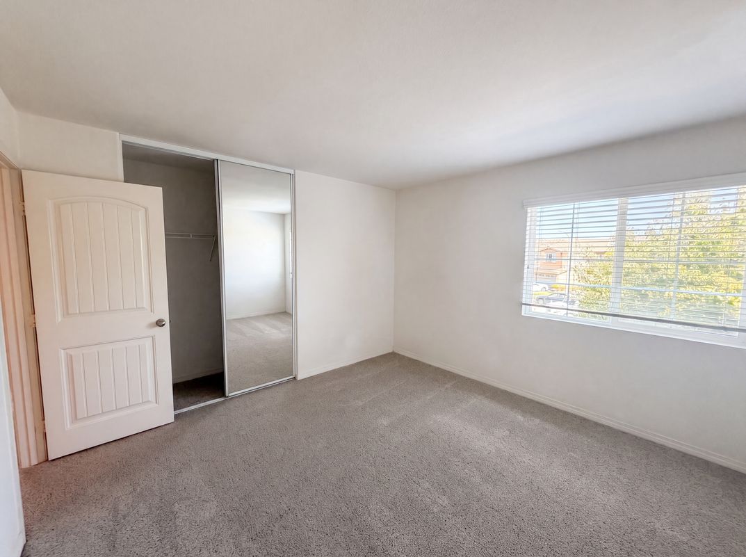 Photo 11 of 28 of 53014 Climber Ct, Lake Elsinore, CA