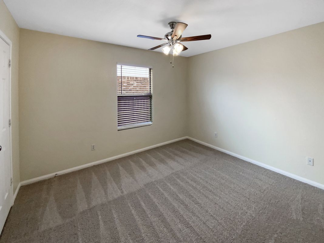 Photo 12 of 16 of 5202 Oster Dr, Killeen, TX
