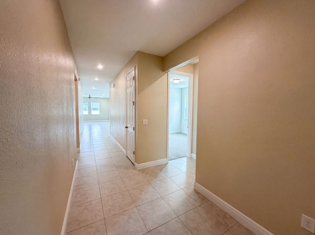Photo 11 of 21 of 528 Bellissimo Pl, Howey In The Hills, FL