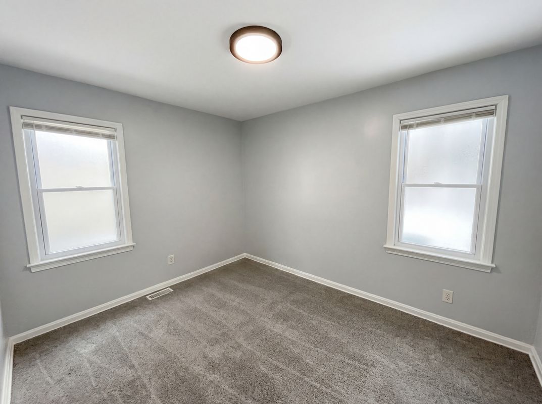 Photo 4 of 19 of 17409 Mapleboro Ave, Maple Heights, OH