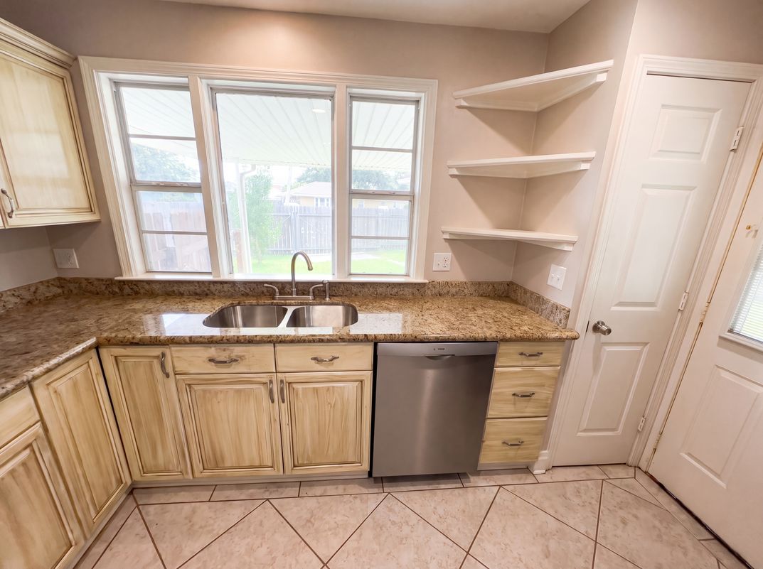 Photo 21 of 27 of 6100 Nora St, Metairie, LA