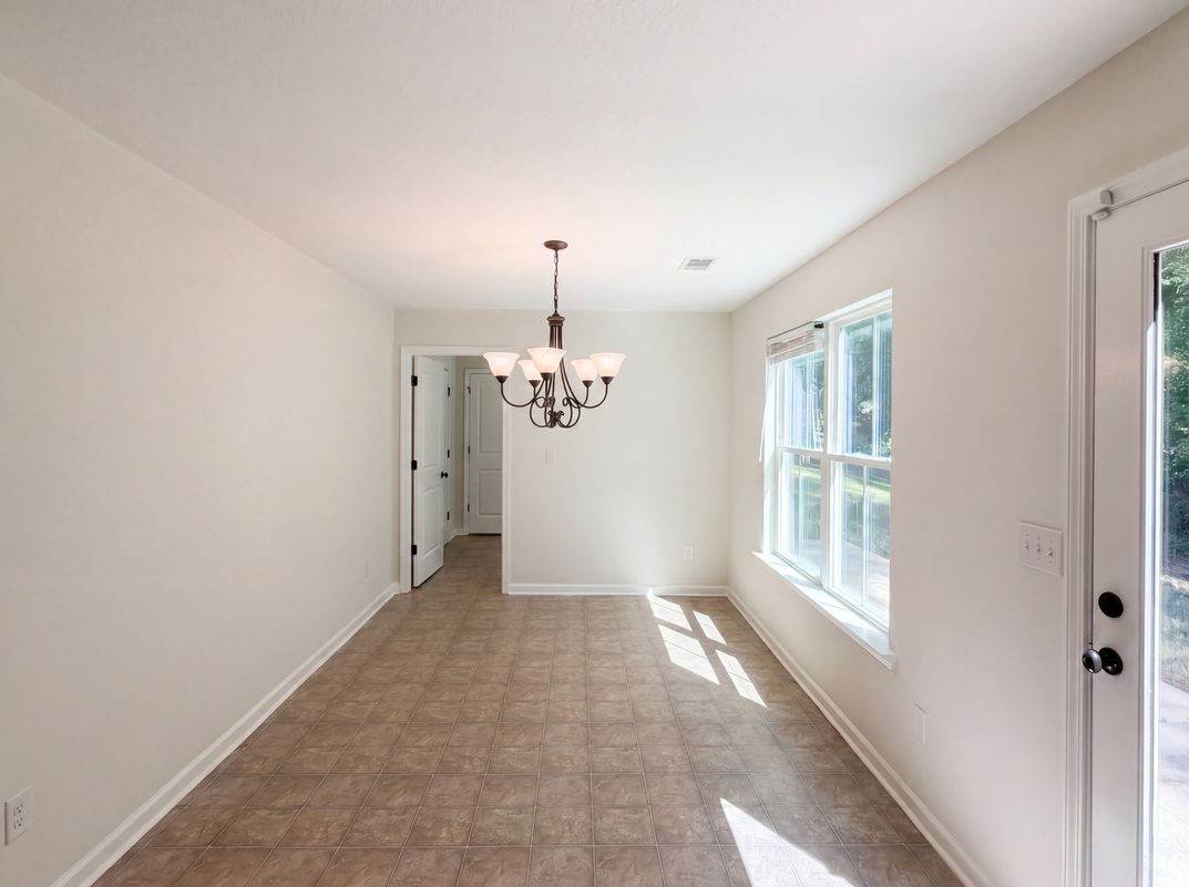 Photo 7 of 25 of 271 Stane Brook Ct, Jackson, GA