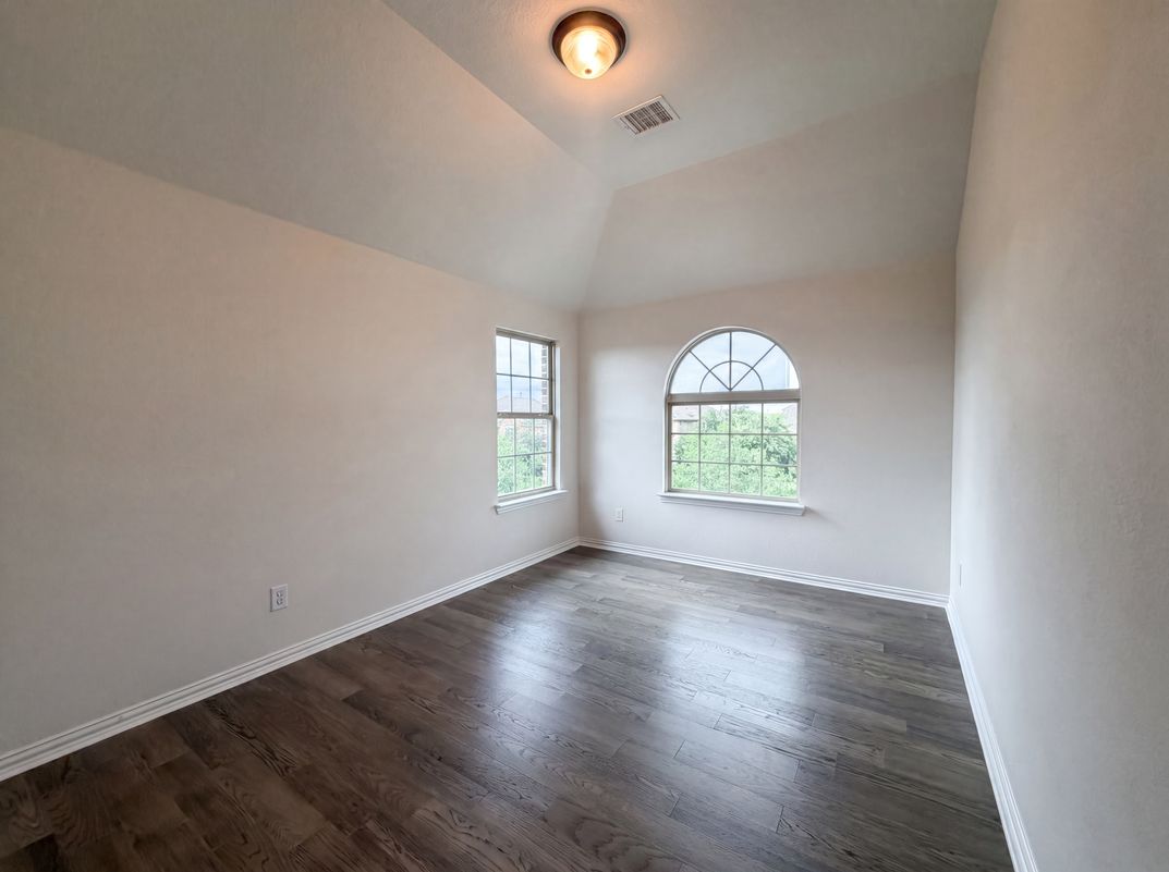 Photo 10 of 17 of 1421 Caruth Ln, Celina, TX