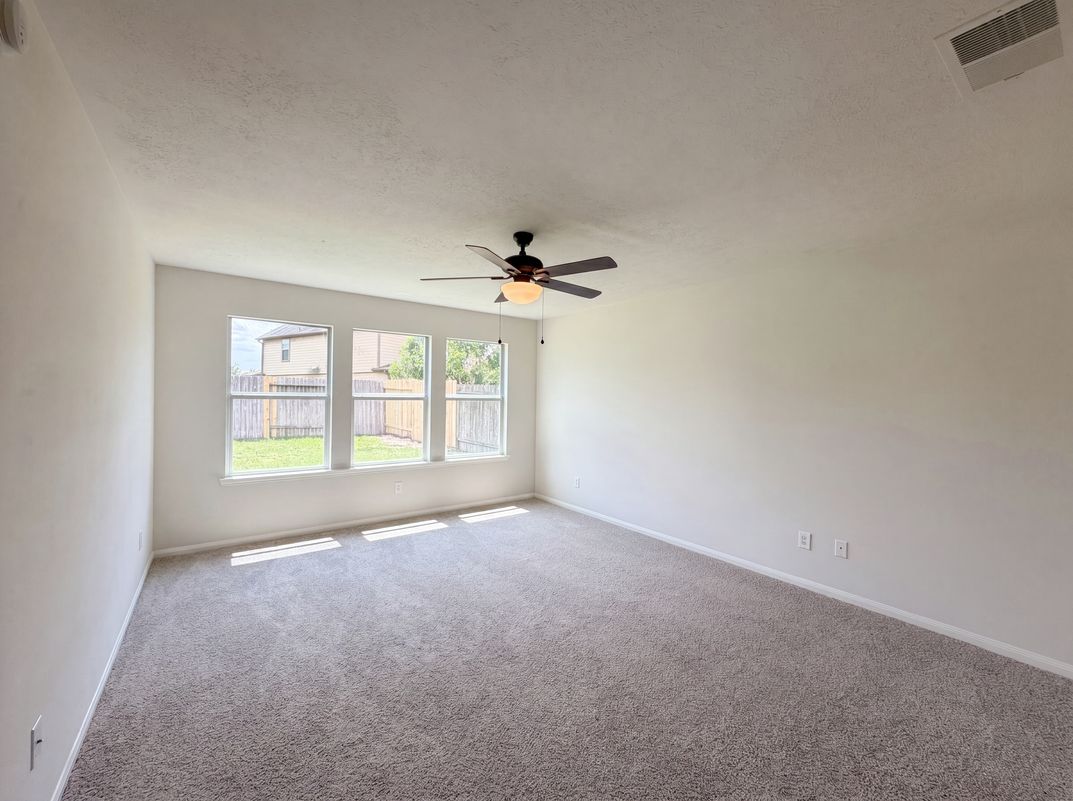 Photo 13 of 26 of 6510 Briar Moss Ln, Katy, TX