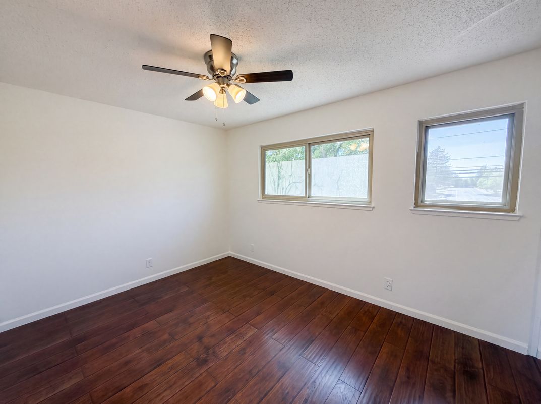 Photo 14 of 39 of 4948 Dewey Dr, Fair Oaks, CA