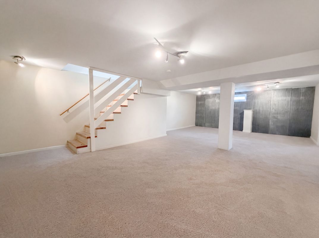 Photo 11 of 18 of 1 Winstead Pl, Florissant, MO