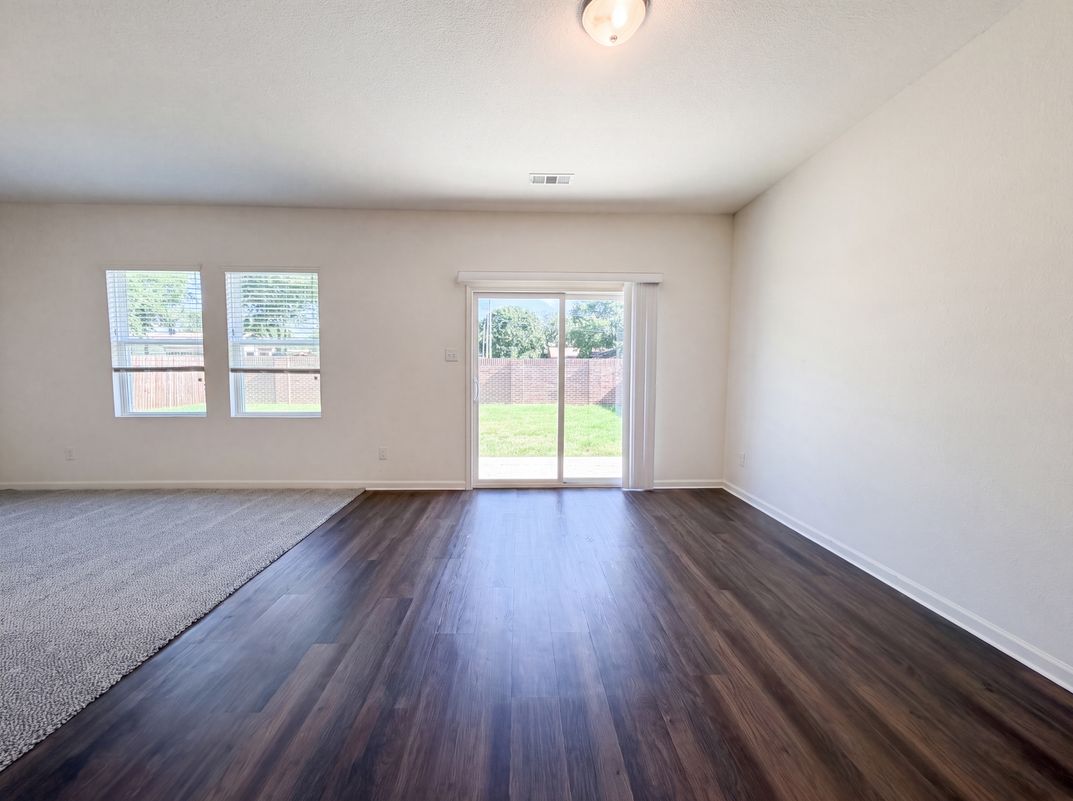 Photo 6 of 17 of 429 Starboard Dr, Crowley, TX