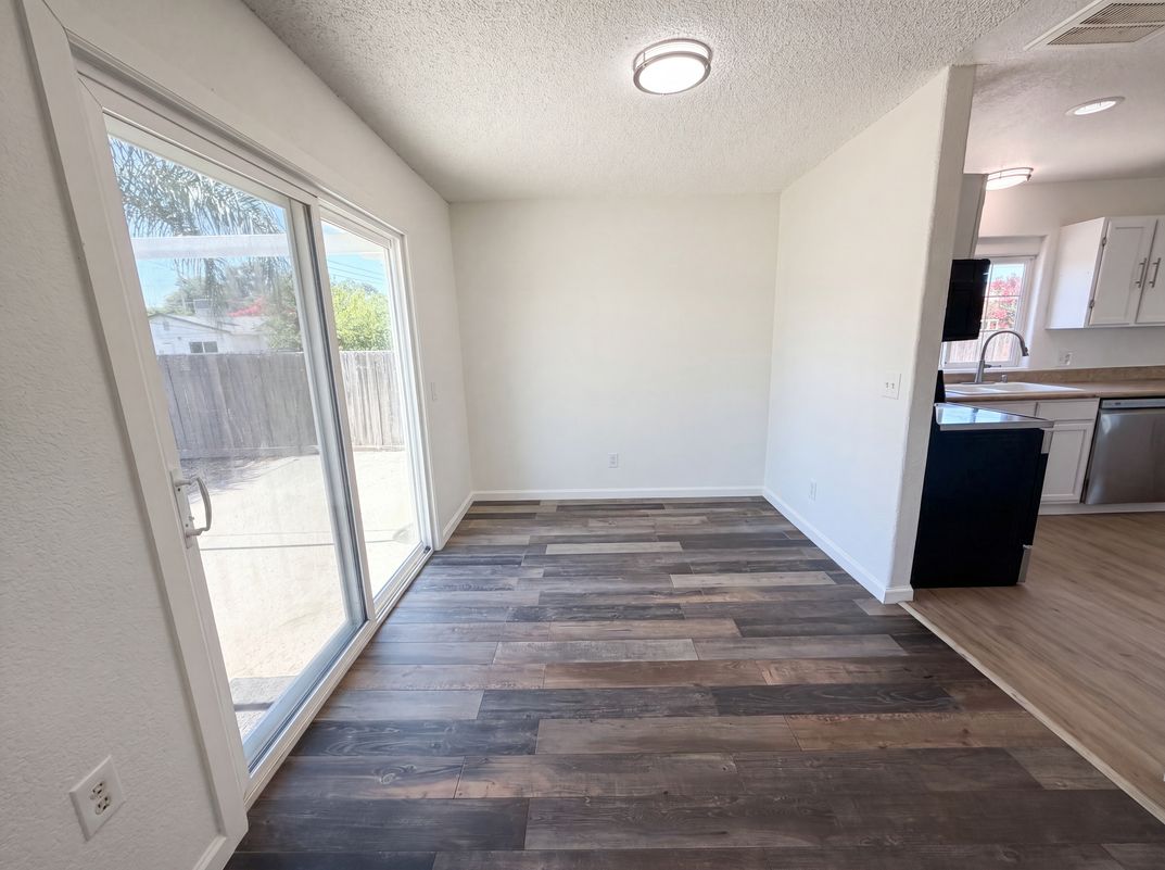 Photo 6 of 26 of 838 Dutra Ave, Rio Linda, CA