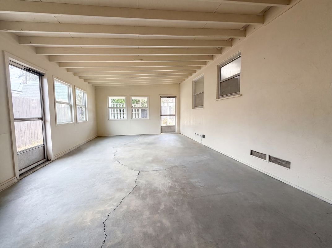 Photo 8 of 19 of 625 Woodlawn Ave, Chula Vista, CA
