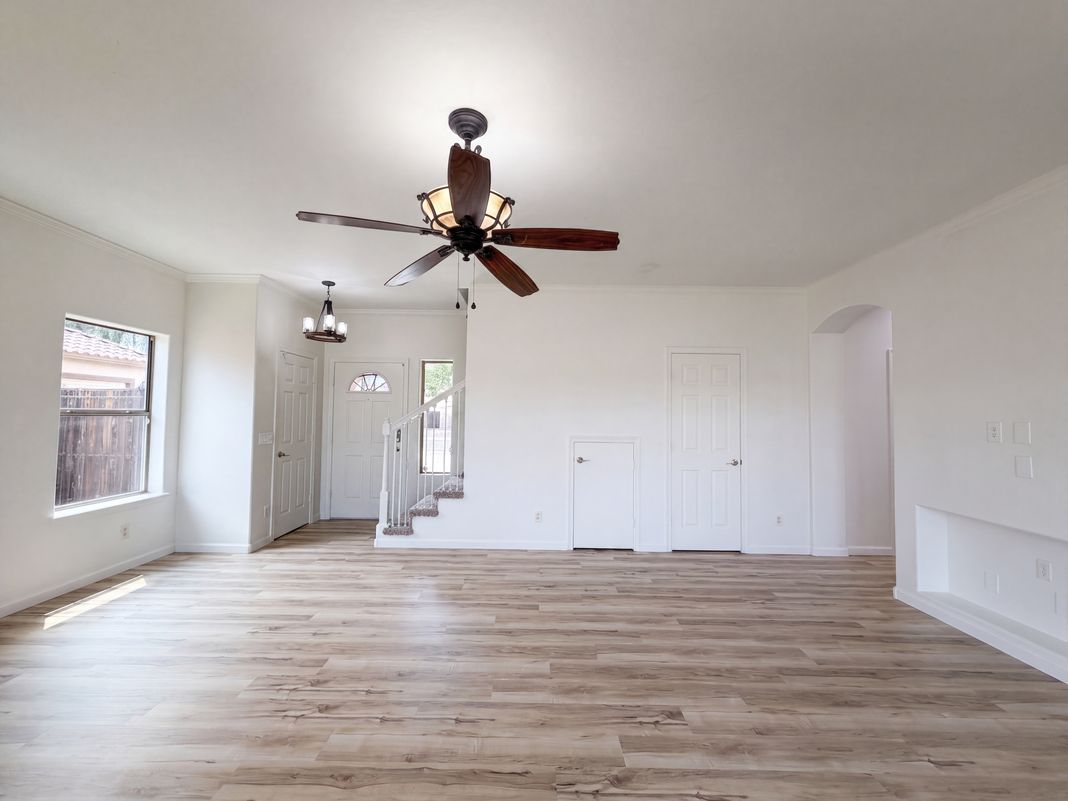Photo 7 of 31 of 5641 S 10th Dr, Phoenix, AZ