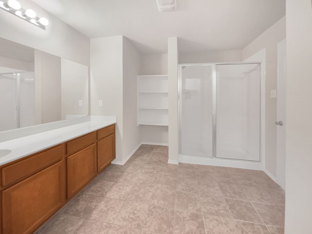 Photo 6 of 16 of 2052 Fair Weather Dr, Lancaster, TX