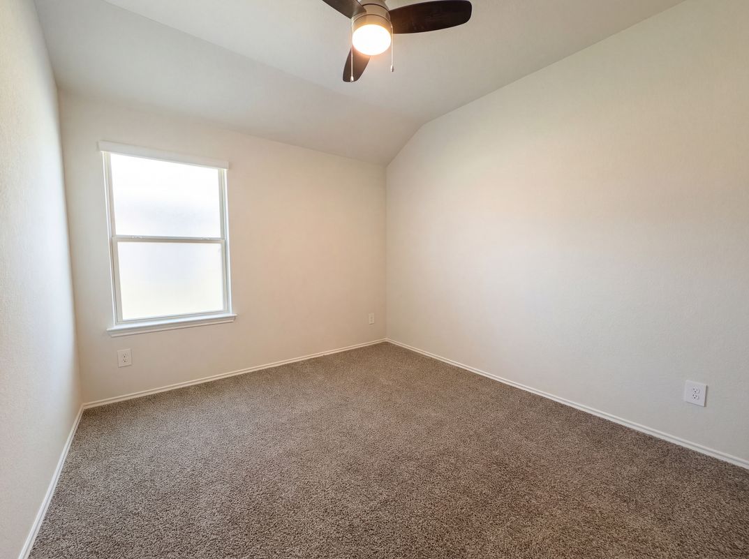 Photo 4 of 16 of 2522 S Colosseum Ct, New Caney, TX