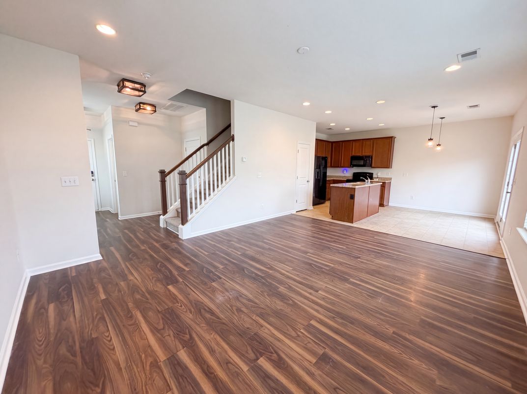 Photo 3 of 21 of 457 Stoney Field Dr, Moncks Corner, SC