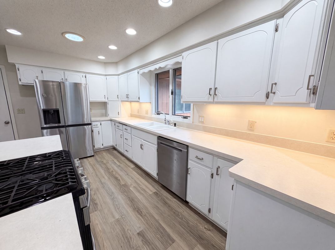 Photo 8 of 23 of 11353 N Heights Dr NW, Coon Rapids, MN