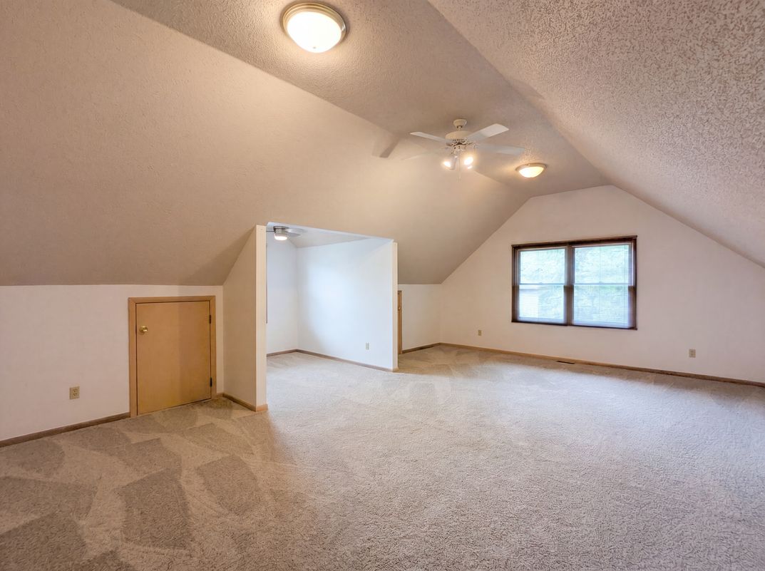 Photo 13 of 33 of 7550 James Dr, North Royalton, OH