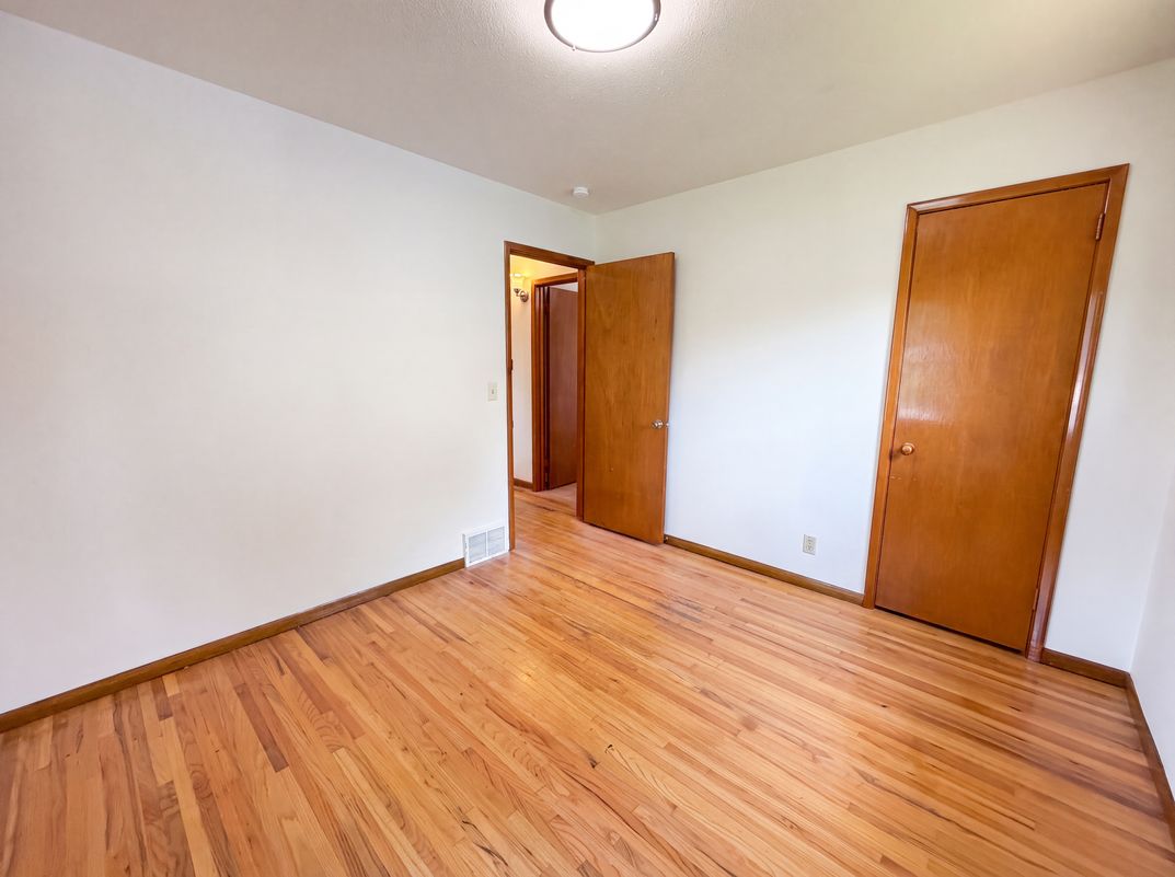 Photo 11 of 23 of 11353 N Heights Dr NW, Coon Rapids, MN