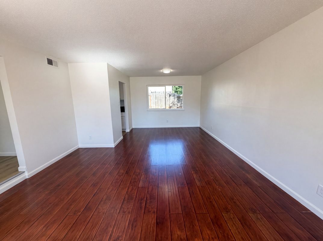 Photo 8 of 39 of 4948 Dewey Dr, Fair Oaks, CA