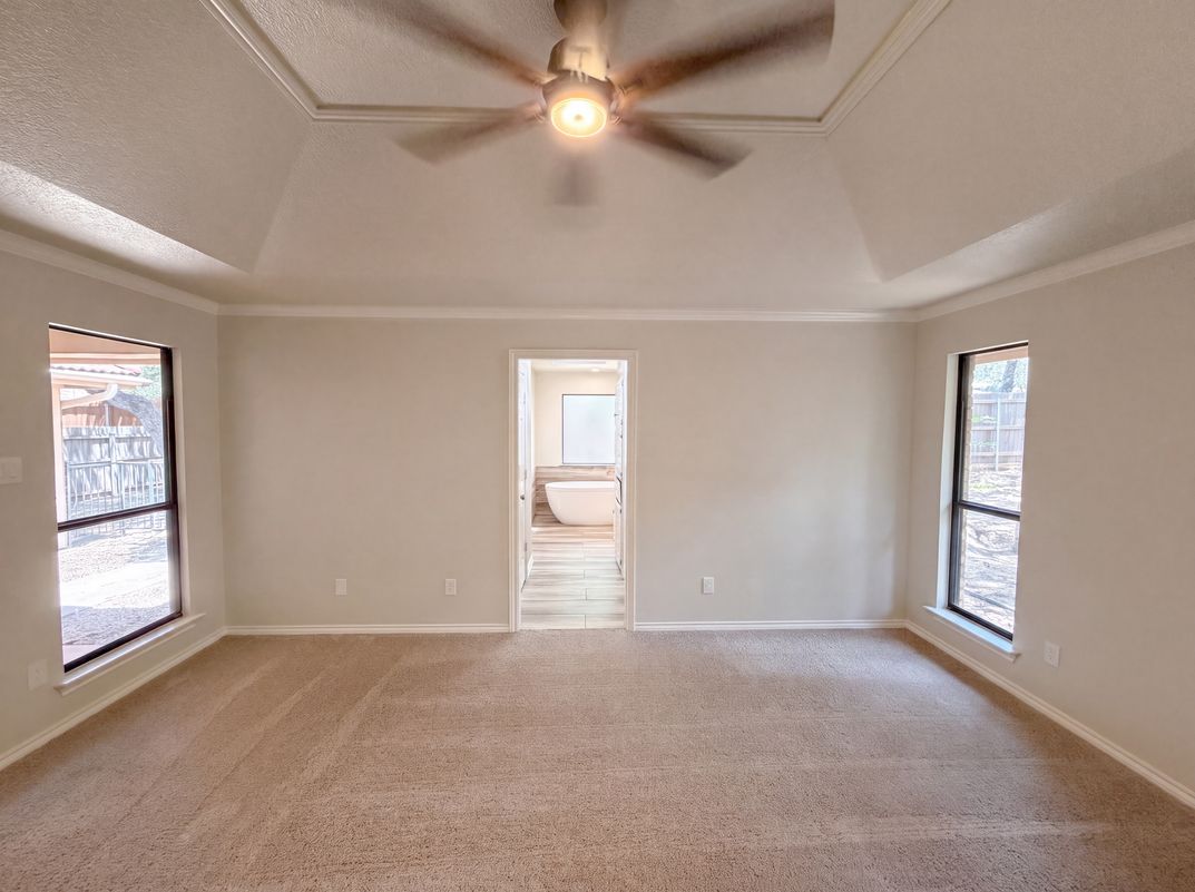 Photo 4 of 21 of 9 Muirfield Ct, Roanoke, TX