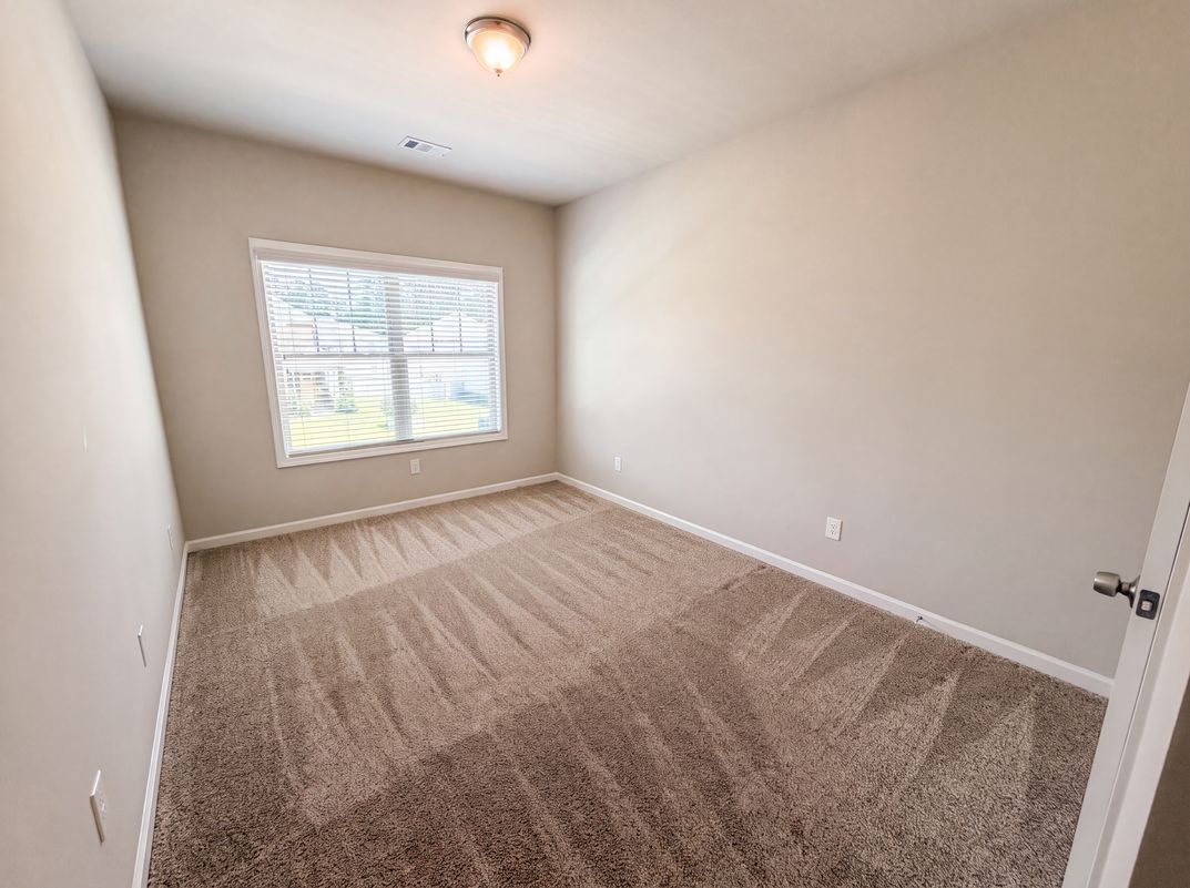 Photo 11 of 21 of 5317 Winmire Ln, Stone Mountain, GA