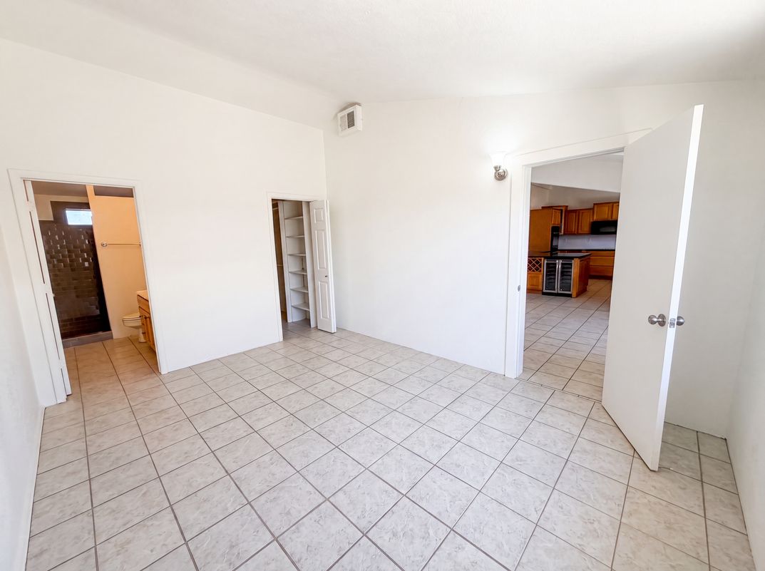 Photo 4 of 26 of 103 N 63rd St, Mesa, AZ