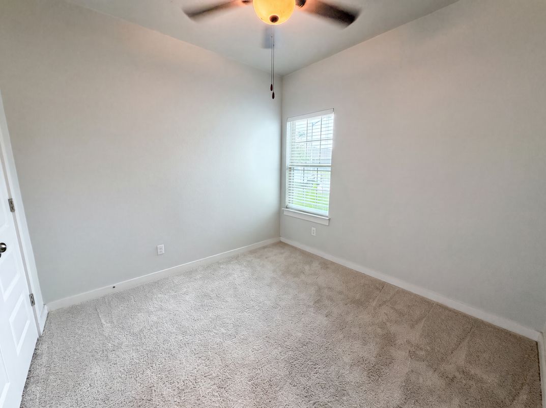 Photo 9 of 17 of 105 Syrah Ct, Leander, TX