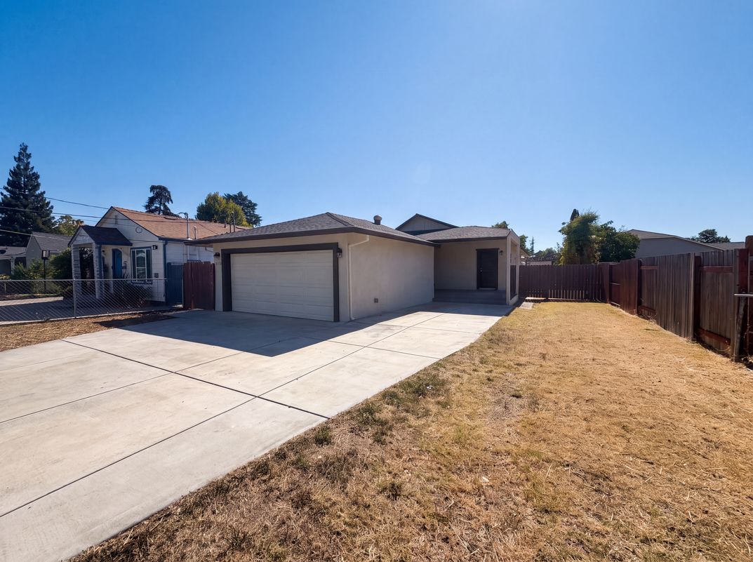 Photo 20 of 24 of 3713 Ripley St, Sacramento, CA