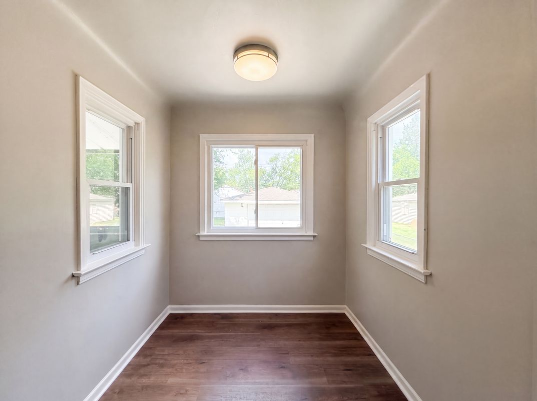 Photo 10 of 20 of 6455 Norborne Ave, Dearborn Heights, MI