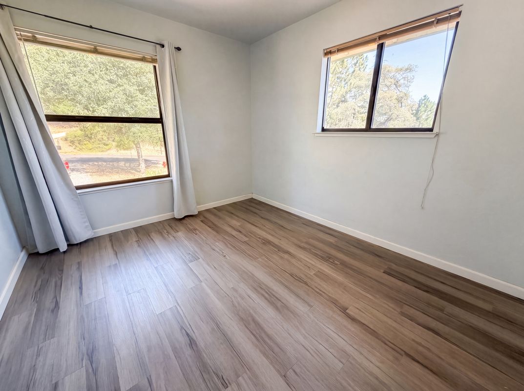 Photo 18 of 34 of 23944 Oakmont Way, Auburn, CA