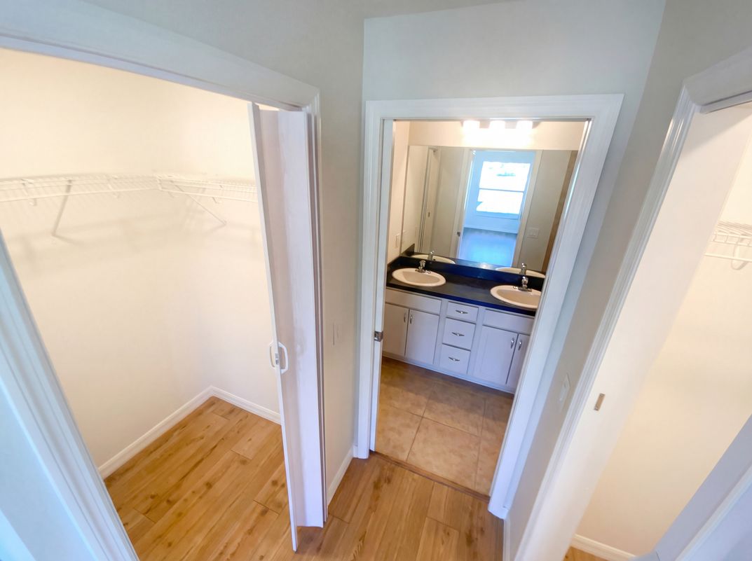 Photo 11 of 26 of 11275 Linden Dr, Spring Hill, FL