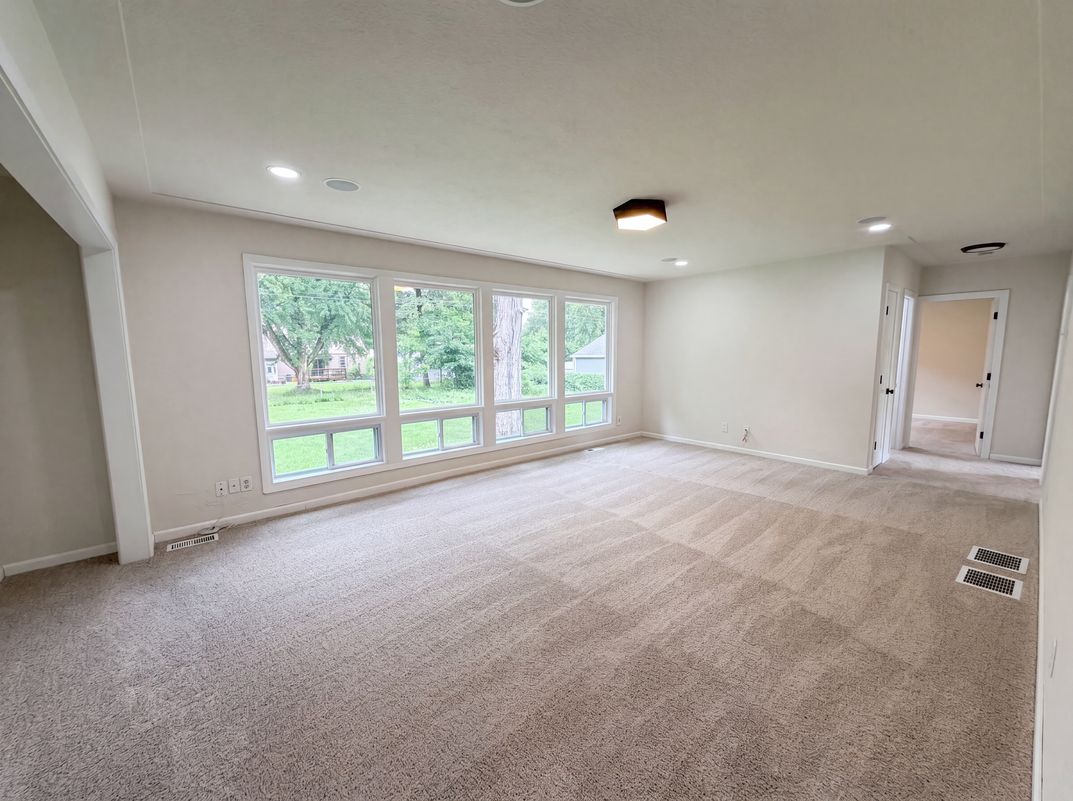 Photo 3 of 27 of 1695 Abell St, Maplewood, MN