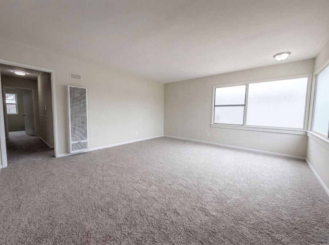 Property photo 3 of 625 Woodlawn Ave