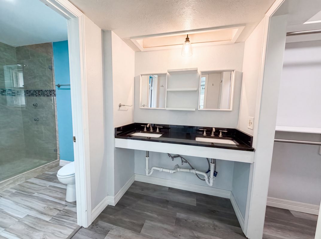 Photo 14 of 21 of 9314 Deanwood St, Houston, TX