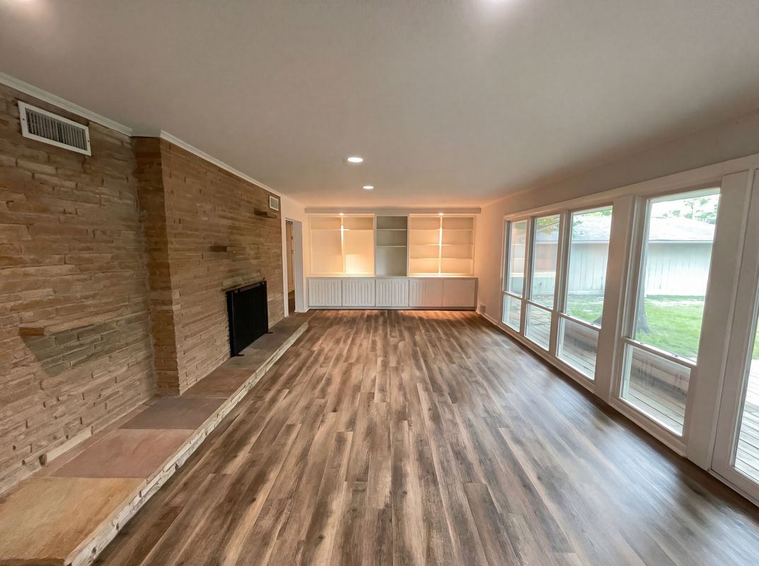Property photo 3 of 4106 Walnut Hill Ln