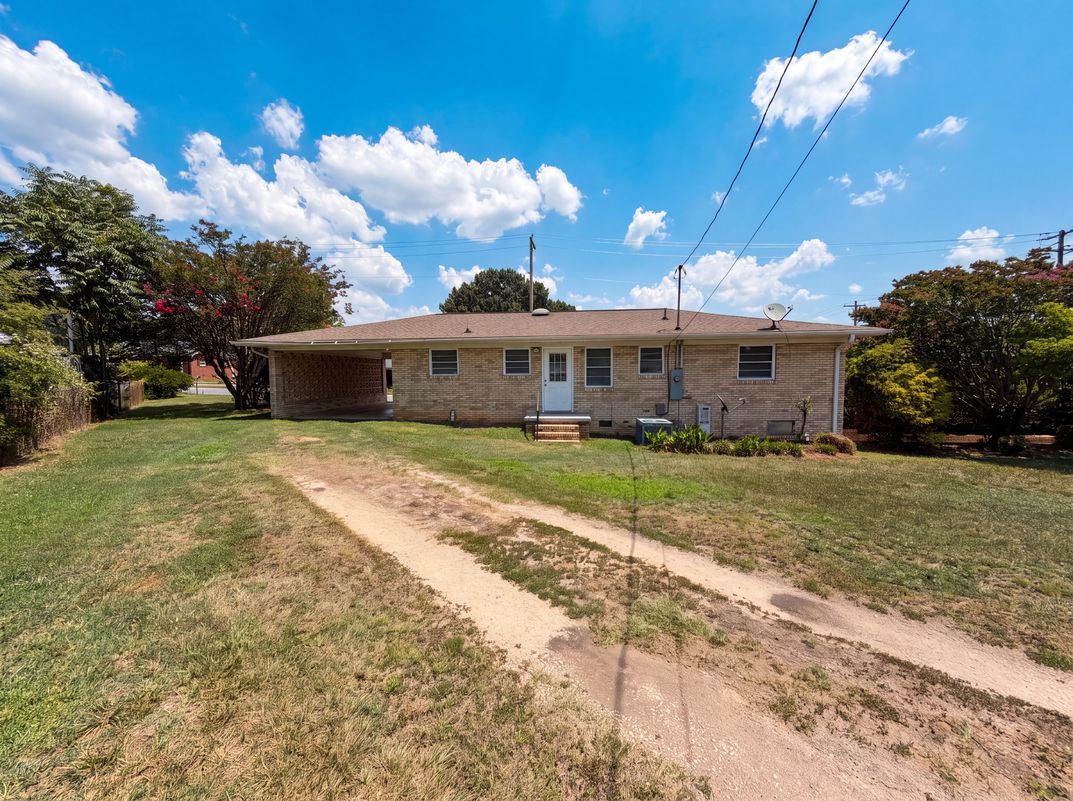 Photo 5 of 21 of 608 E Ryder Ave, Landis, NC