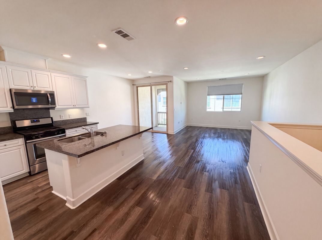 Property photo 3 of 3120 E Yountville Dr Unit 5