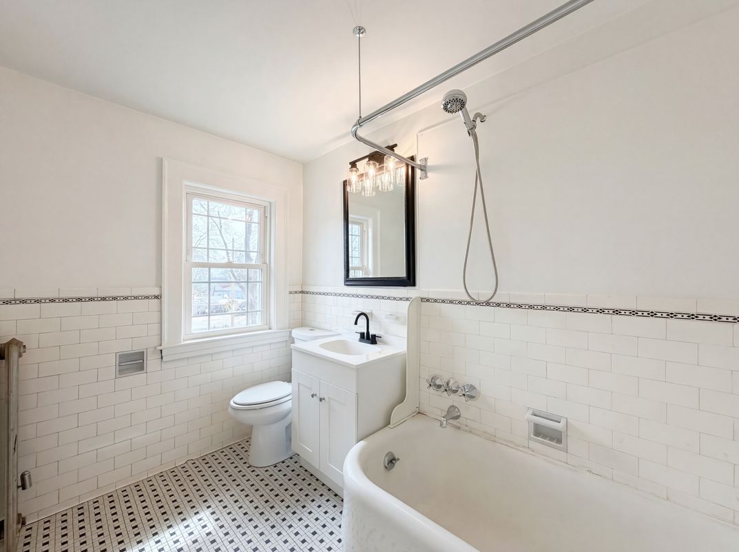 Photo 9 of 21 of 10 Perrot St, Worcester, MA