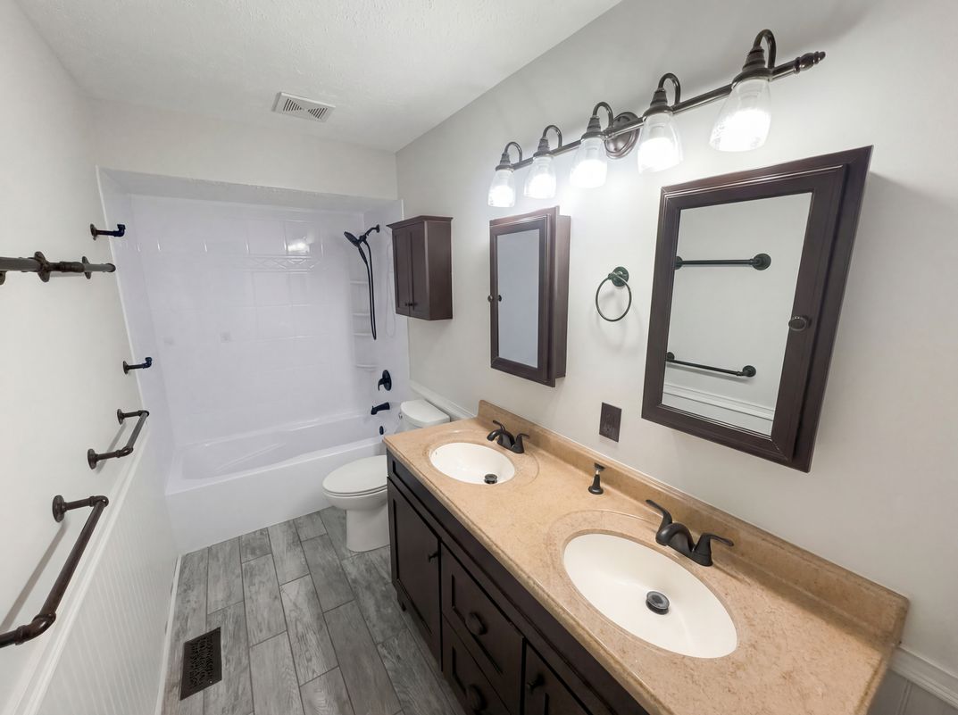 Photo 23 of 28 of 12825 Clifford Cir, Carmel, IN