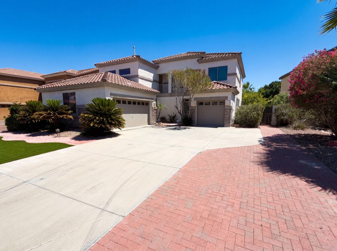 Photo 37 of 49 of 5509 W Rowel Rd, Phoenix, AZ