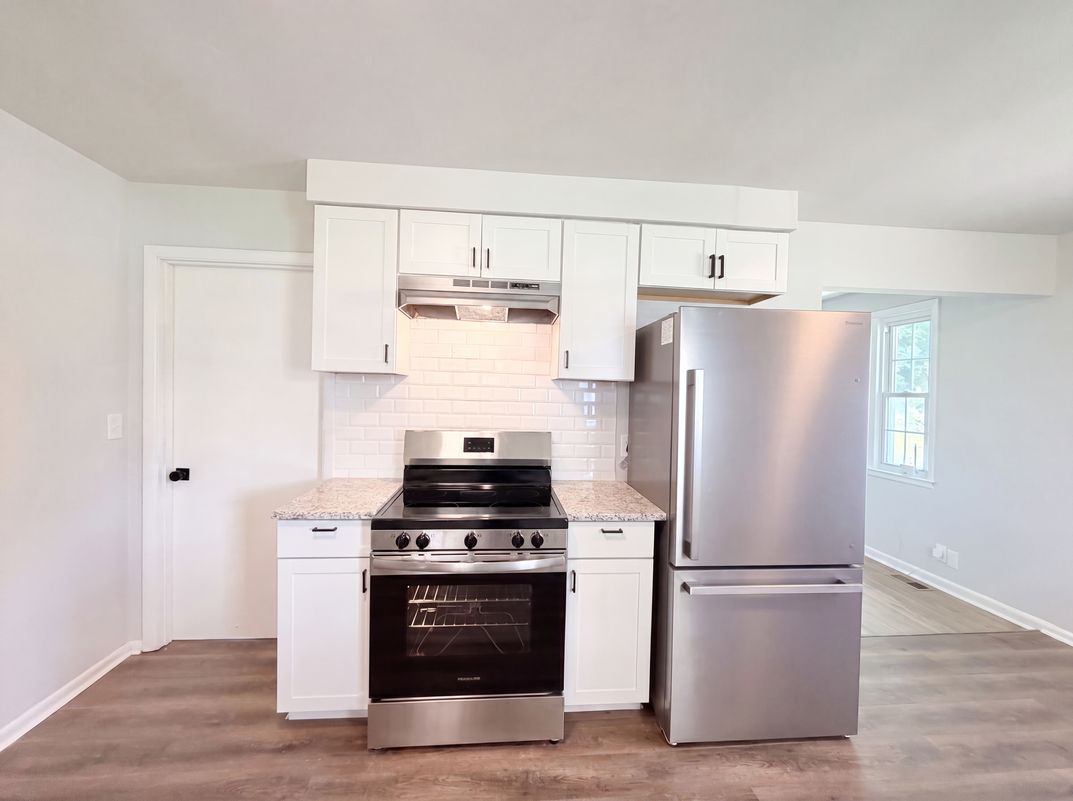 Property photo 2 of 112 Norris Dr