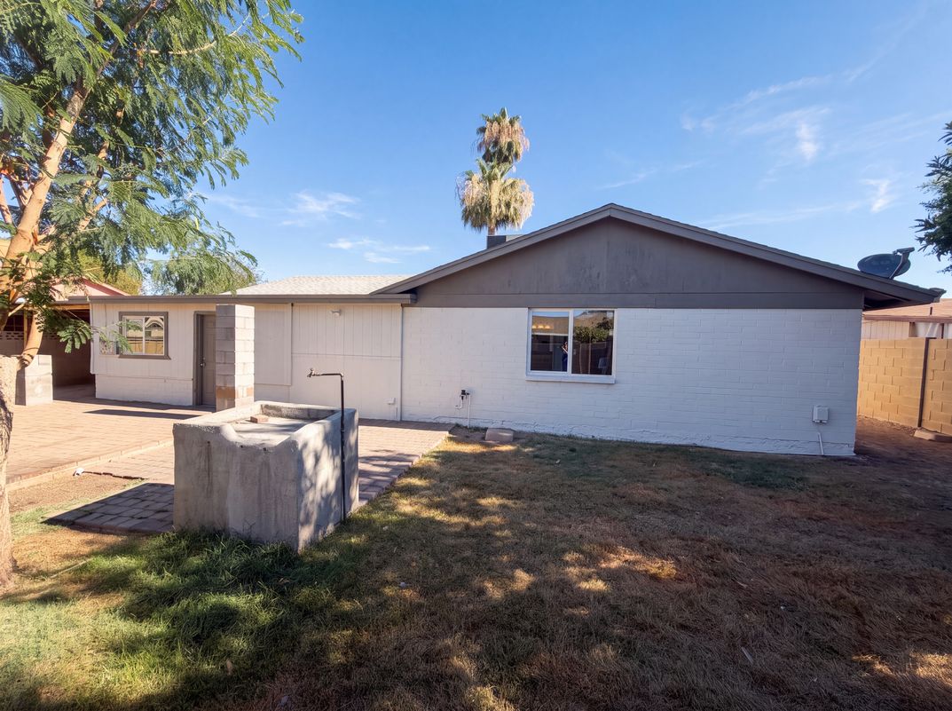 Photo 26 of 27 of 5617 W Hatcher Rd, Glendale, AZ