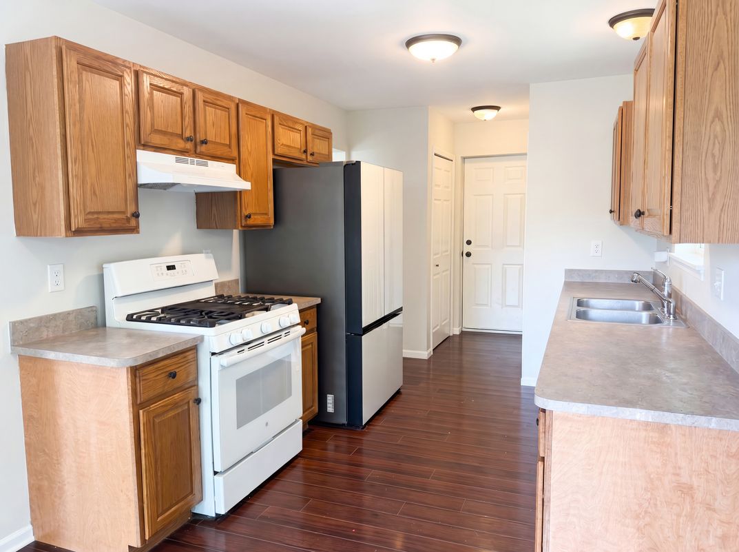 Property photo 2 of 42724 North Walnut St