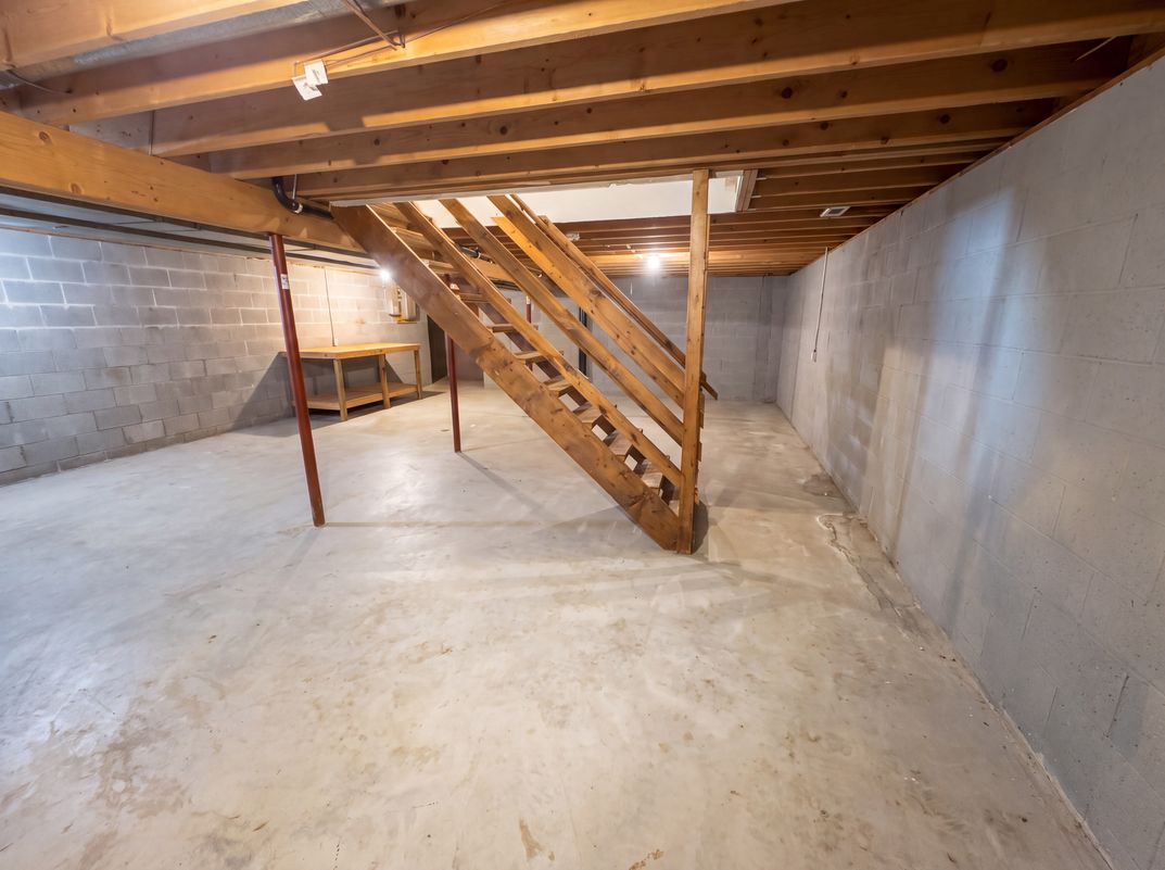 Photo 20 of 28 of 1100 Prescot Ave NW, Massillon, OH