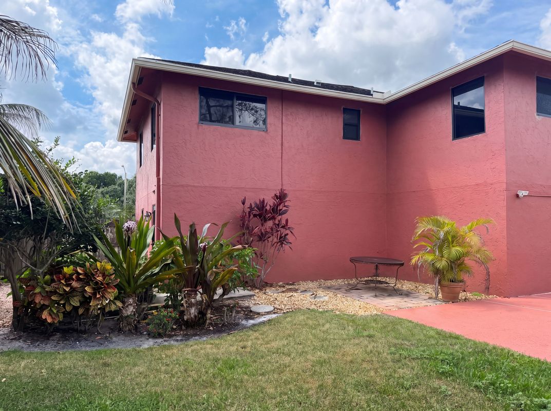 Photo 33 of 47 of 118 Waterway Rd, Royal Palm Beach, FL