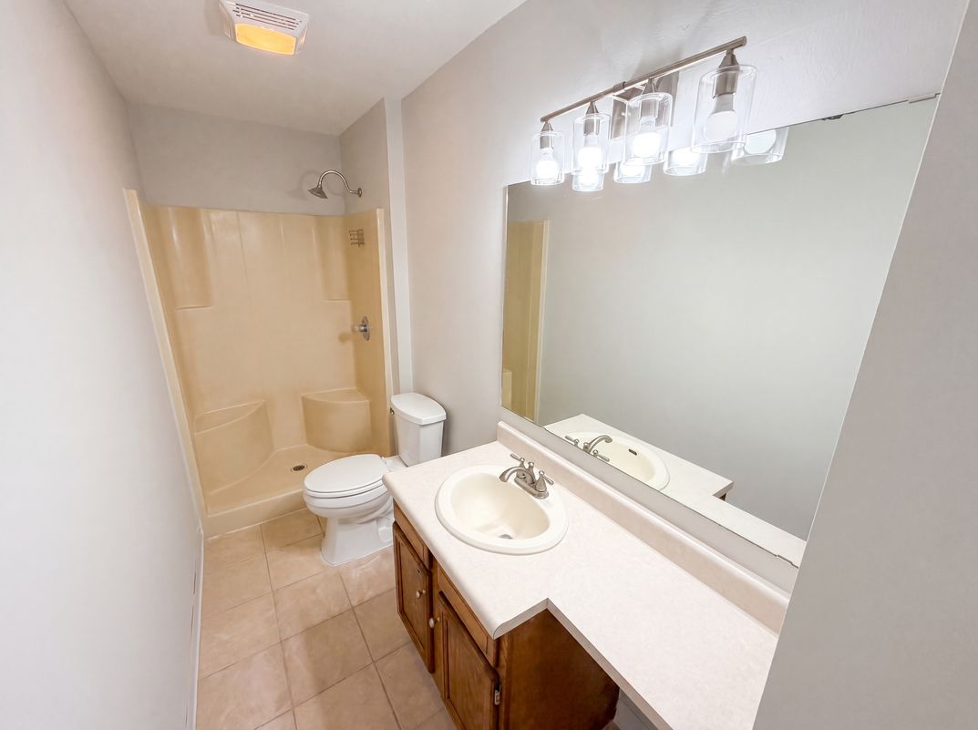 Photo 16 of 20 of 8058 Cherrybark Dr, Indianapolis, IN