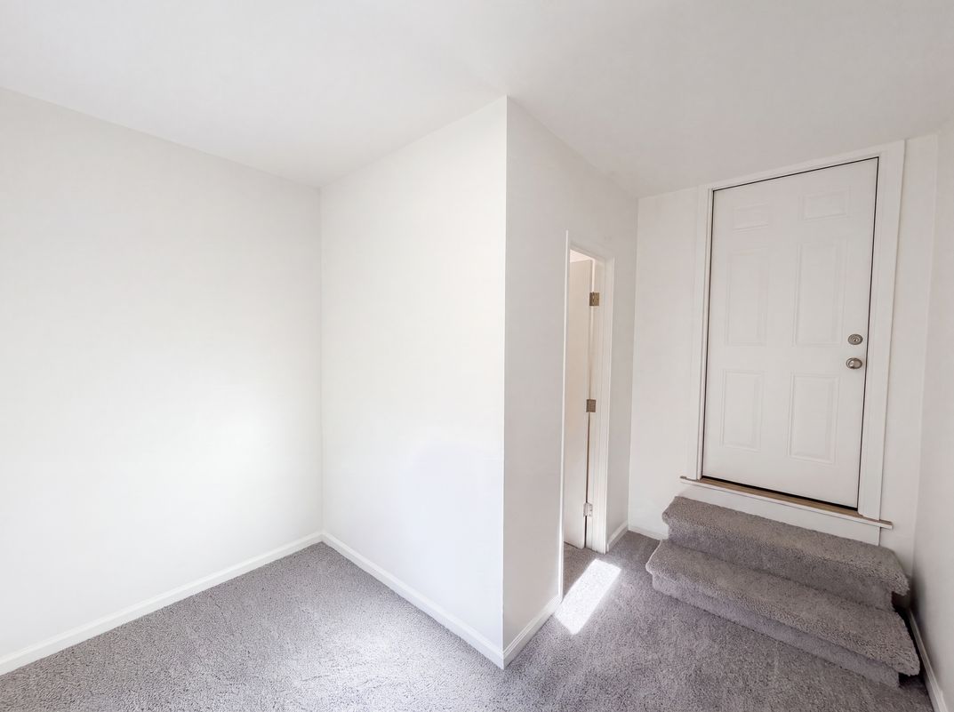 Photo 36 of 41 of 4601 Summit Way, Sacramento, CA