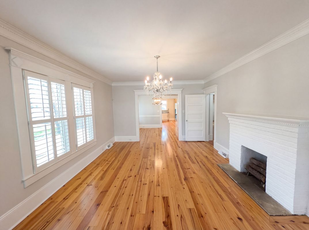 Photo 3 of 32 of 1108 Herrin Ave, Charlotte, NC