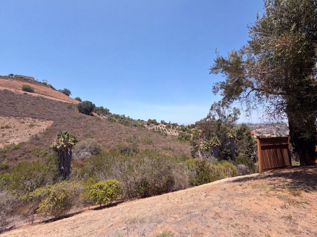 Photo 32 of 36 of 30181 Via Maria Elena, Bonsall, CA