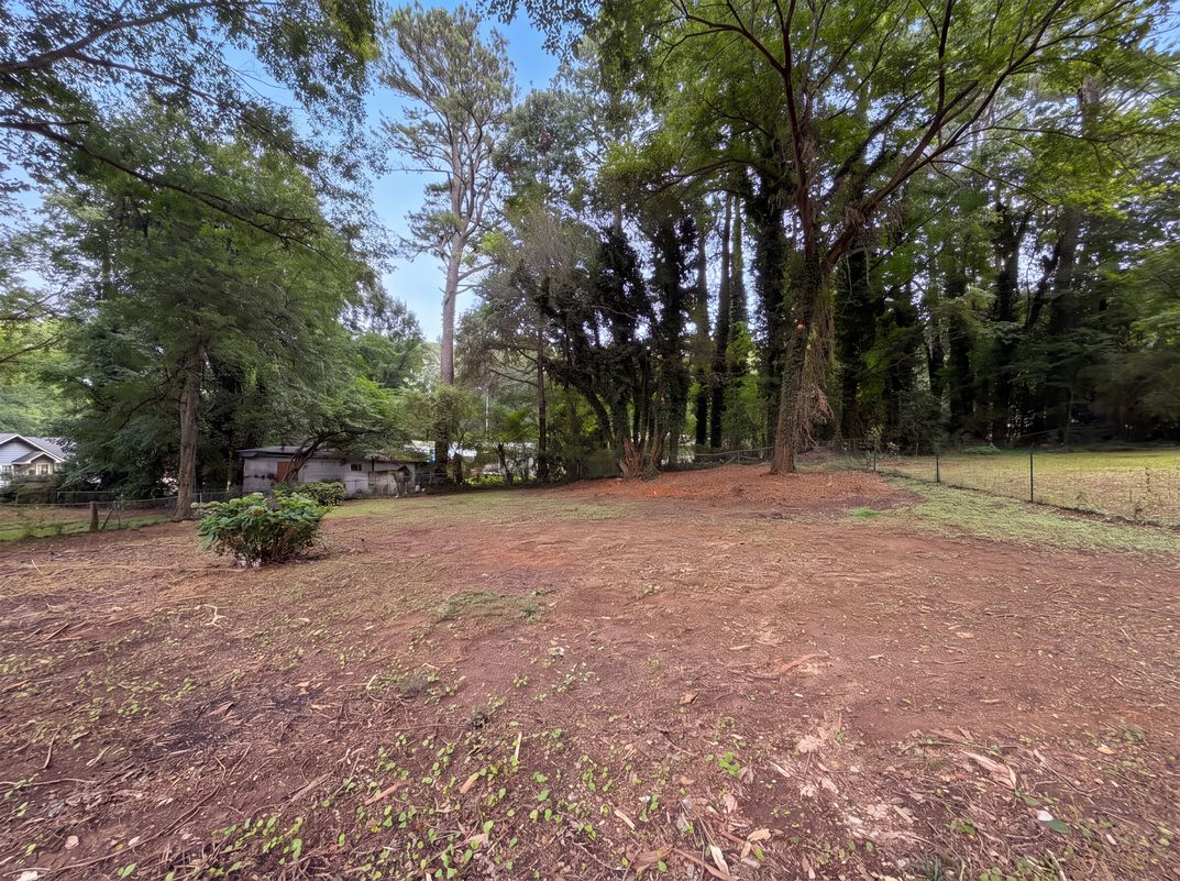 Photo 23 of 24 of 210 Pinewood Ln, Stockbridge, GA
